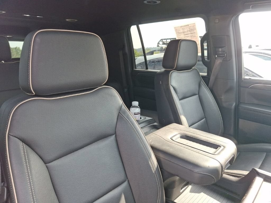 2024 GMC Yukon XL SLT