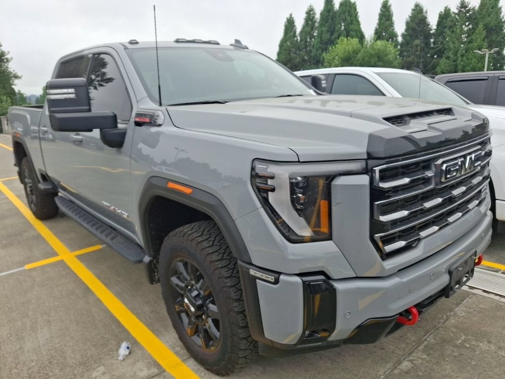 2025 GMC Sierra 3500 HD AT4