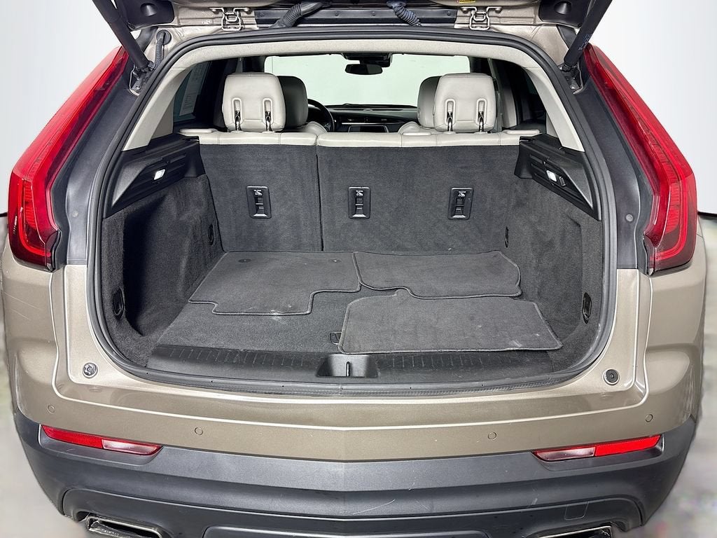 2023 Cadillac XT4 Luxury