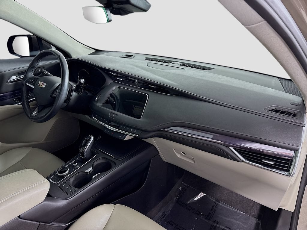 2023 Cadillac XT4 Luxury