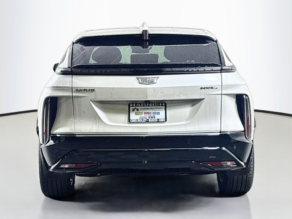 2024 Cadillac LYRIQ Luxury 1