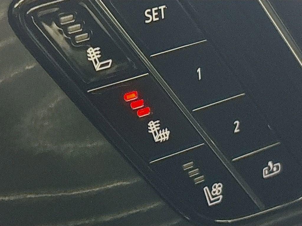 2024 Cadillac LYRIQ Sport 2