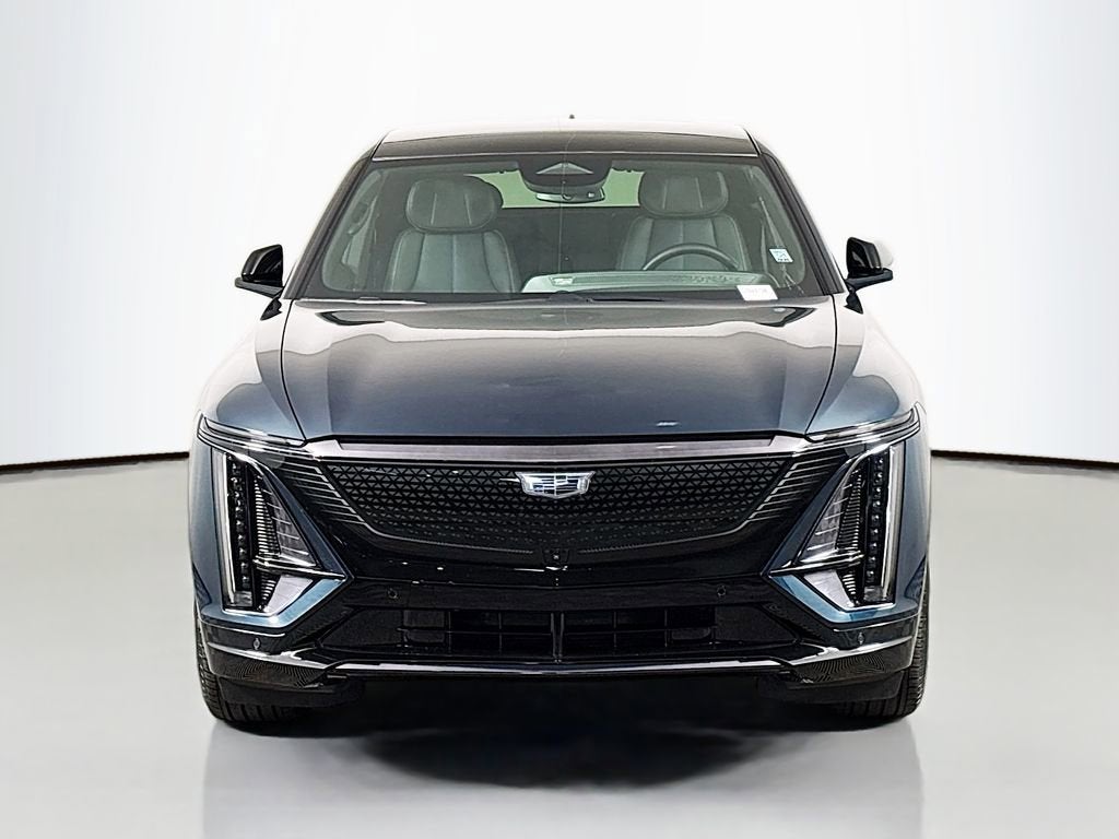 2024 Cadillac LYRIQ Sport 2