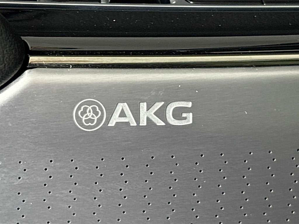 2024 Cadillac LYRIQ Sport 2