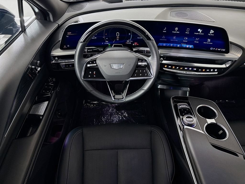 2024 Cadillac LYRIQ Sport 2