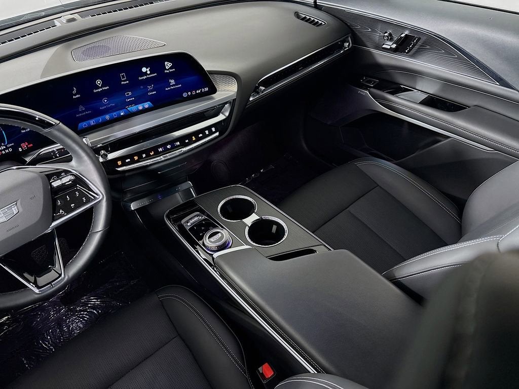 2024 Cadillac LYRIQ Sport 2