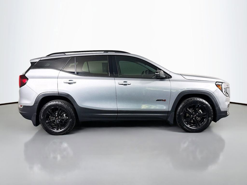 2024 GMC Terrain AT4