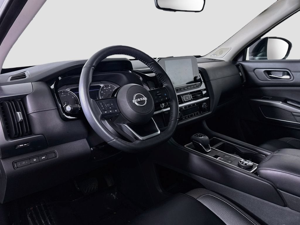 2023 Nissan Pathfinder SL 4WD