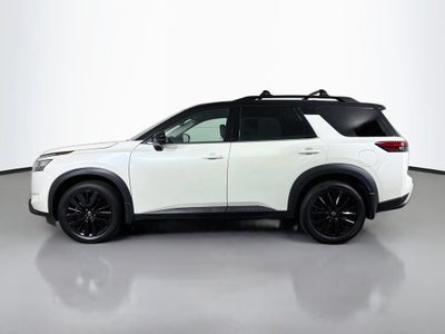 2023 Nissan Pathfinder SL 4WD