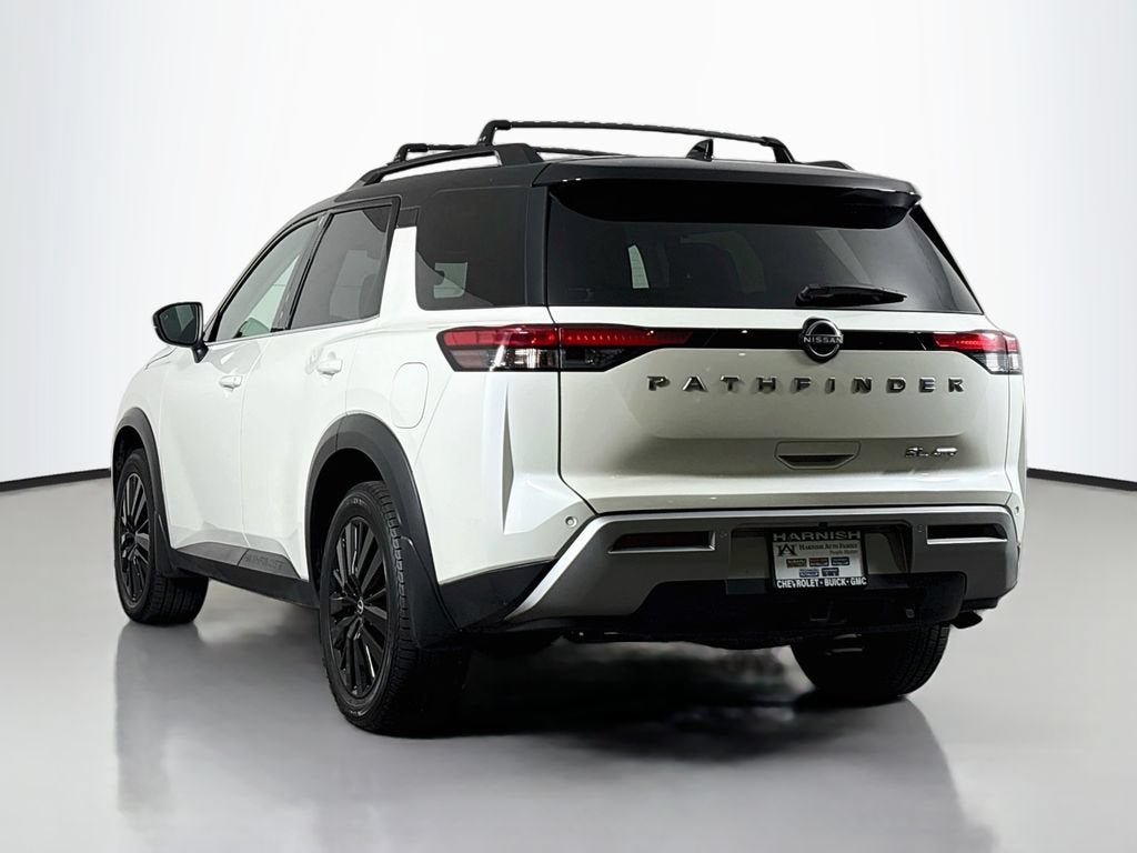 2023 Nissan Pathfinder SL 4WD