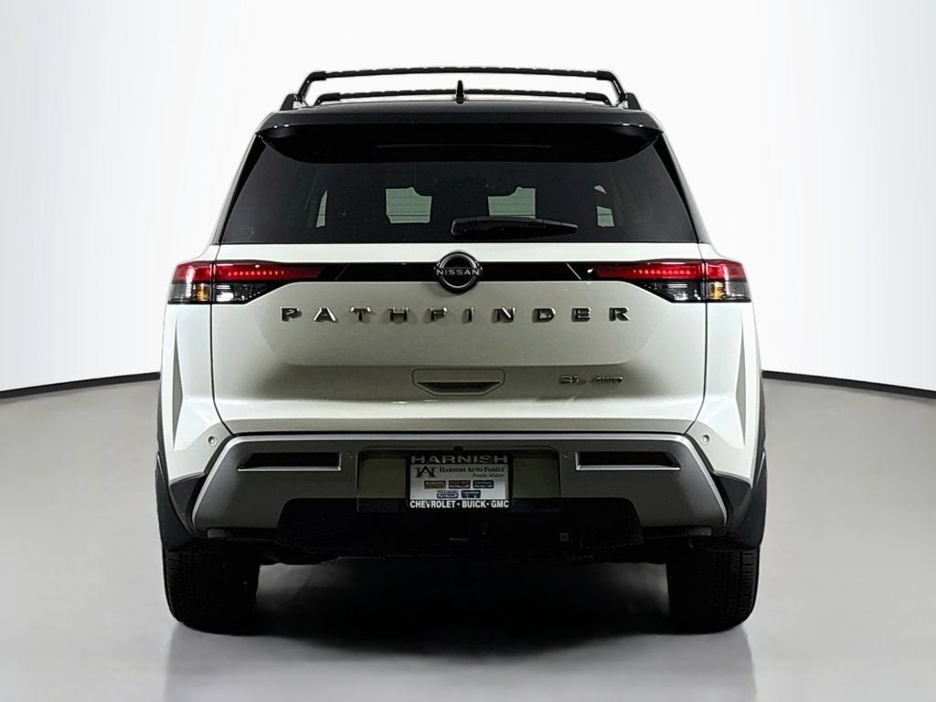 2023 Nissan Pathfinder SL 4WD