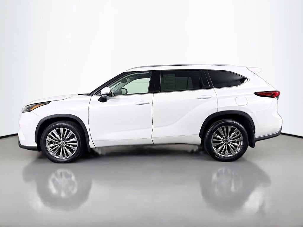 2022 Toyota Highlander Platinum