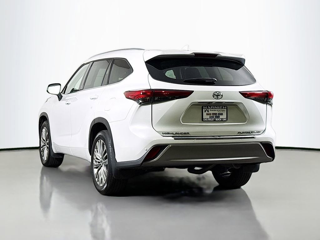 2022 Toyota Highlander Platinum