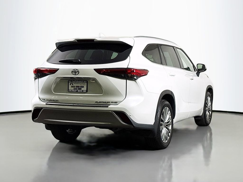 2022 Toyota Highlander Platinum