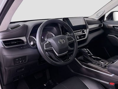 2022 Toyota Highlander Platinum