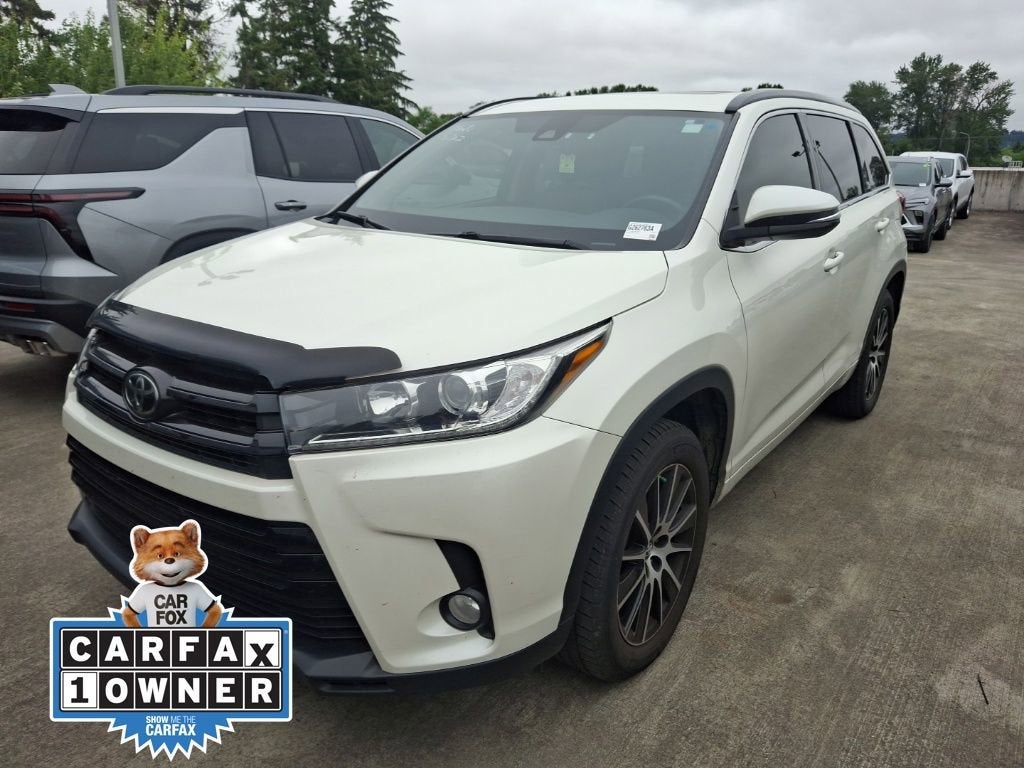 2017 Toyota Highlander SE