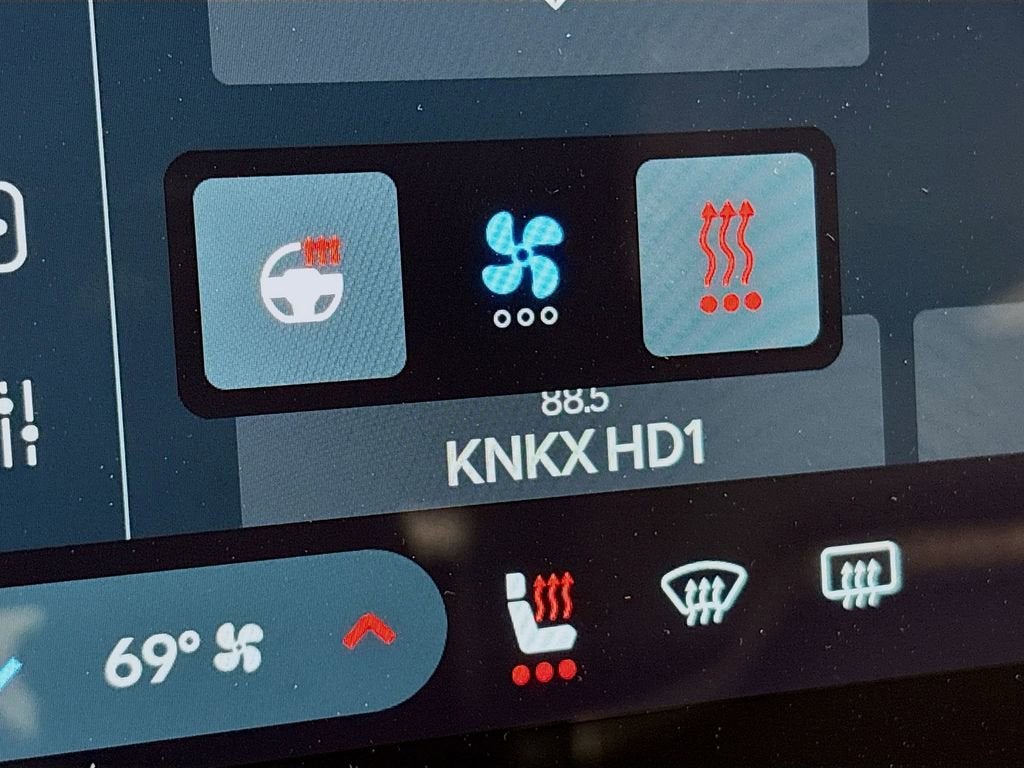 2022 RIVIAN R1T Adventure Package