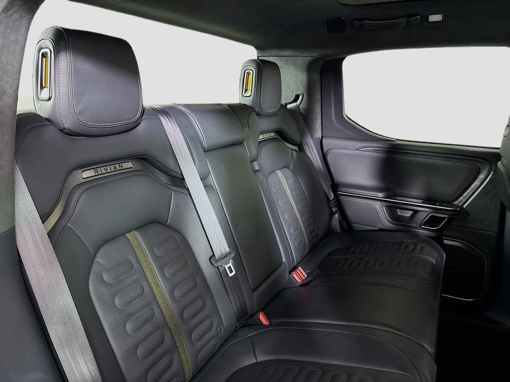 2022 RIVIAN R1T Adventure Package