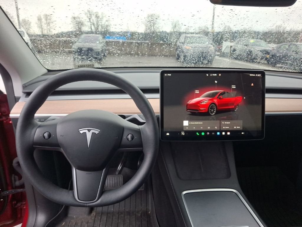 2024 Tesla Model Y Long Range