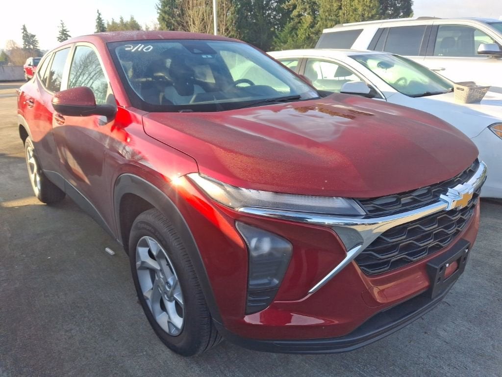 2025 Chevrolet Trax LS