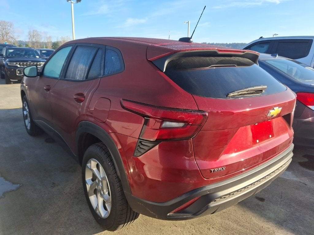 2025 Chevrolet Trax LS