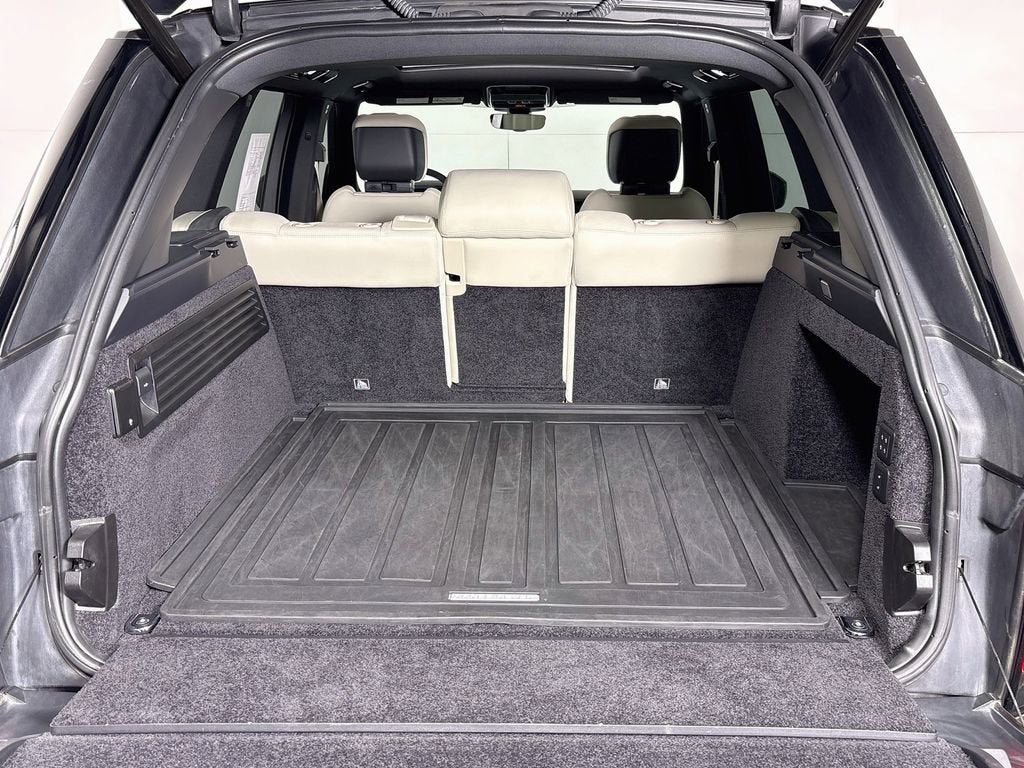 2020 Land Rover Range Rover P525 HSE