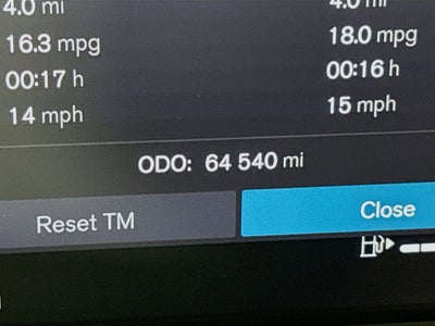 2022 Volvo XC60 B6 R-Design