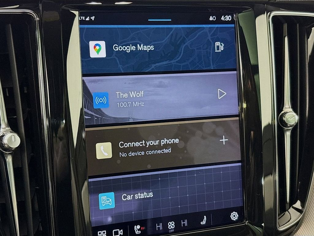 2022 Volvo XC60 B6 R-Design